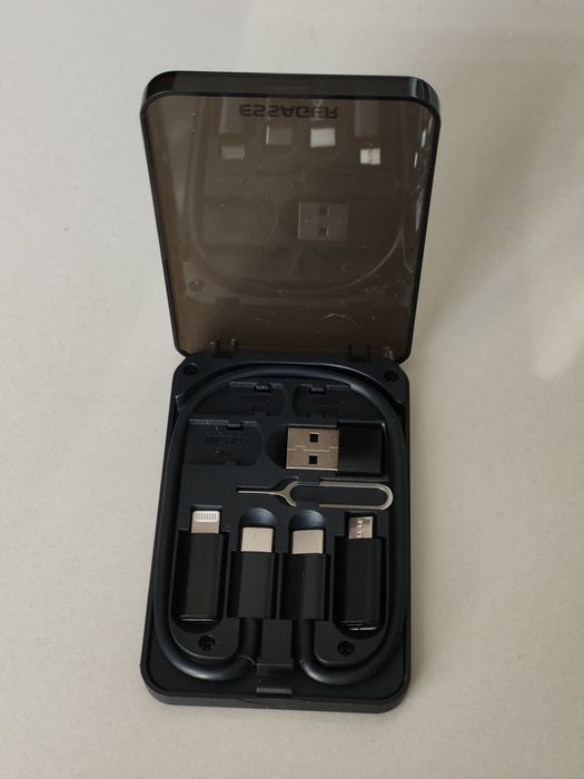 Mini zestaw do ładowania i transmisji danych dla urządzeń Android/iOS