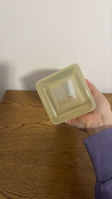 Flakon na kwiaty matowy kremowy