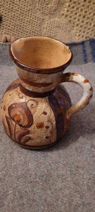 Ceramiczny dzbanek 15 cm.