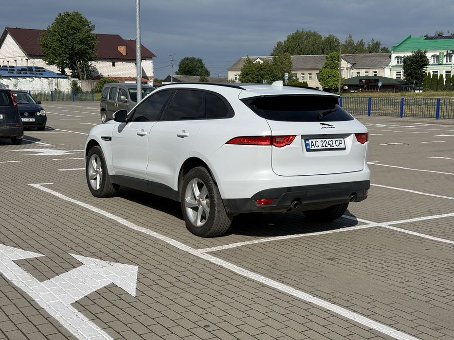 Продам Jaguar f-pace 2017