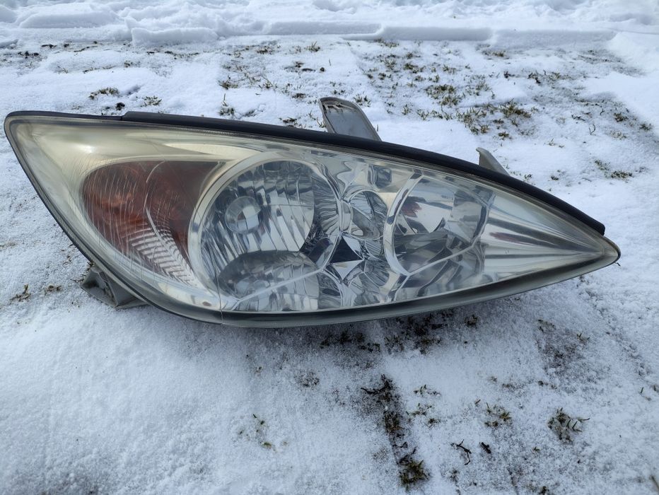 Toyota Camry 30 права фара Koito 100-77487