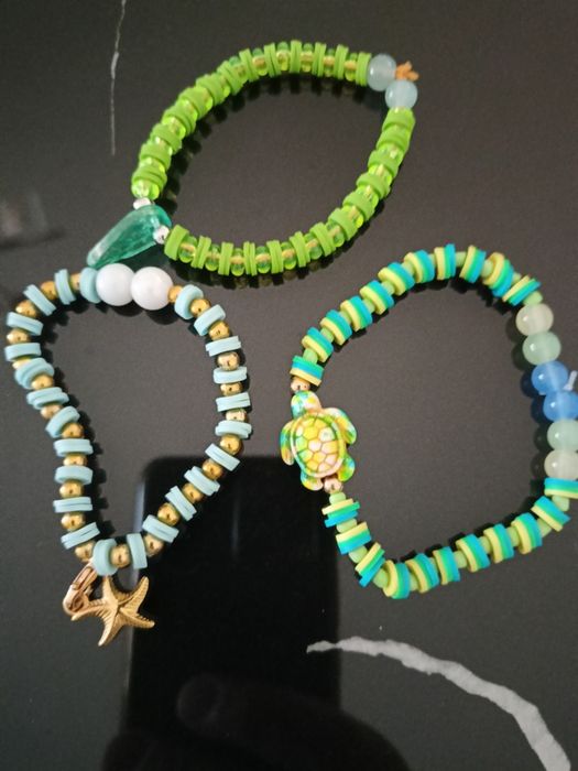 Bransoletki i bryloki do telefonu