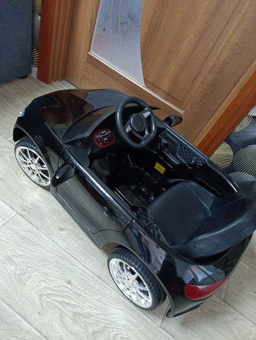 Электромобіль дитячий