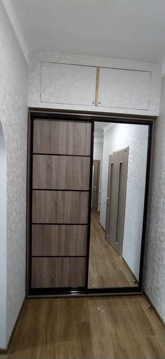 Шкаф купе со склада и под заказ.прихожие,кухни.