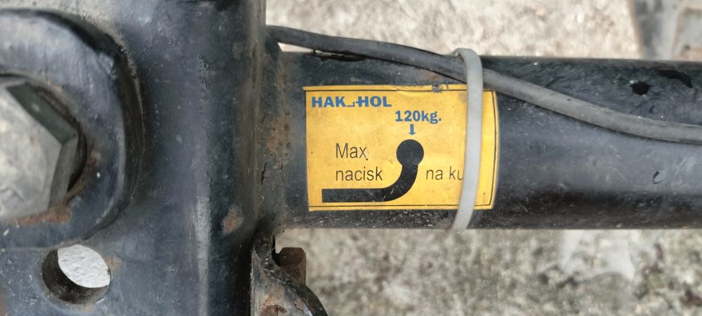 Hak holowniczy dostawczak