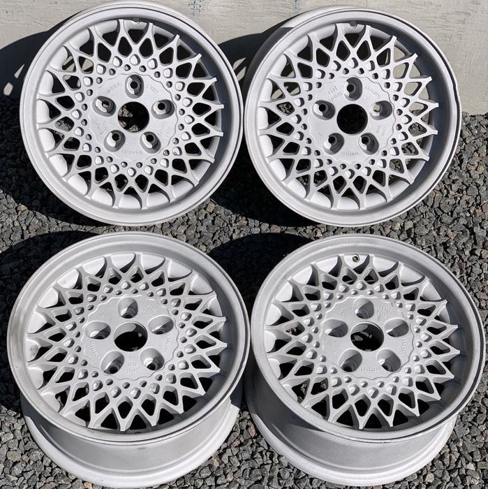 Rial BRABUS автентичні класичні диски до Mercedes 190 w201 w202 w124 w210 w123 w126 R107 Vito VW T3 T4 ідеальний стан після абразивної очистки 1987 р