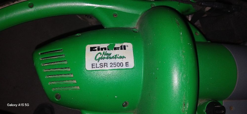 Máquina de soprar e expirar folhas