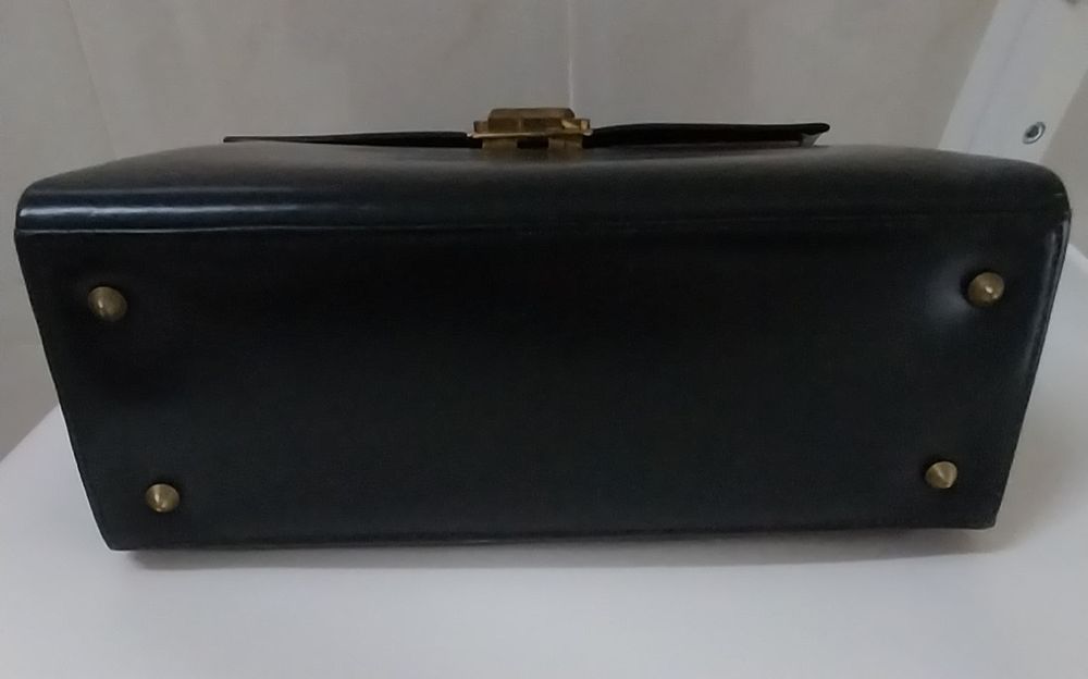 Mala de senhora vintage em couro