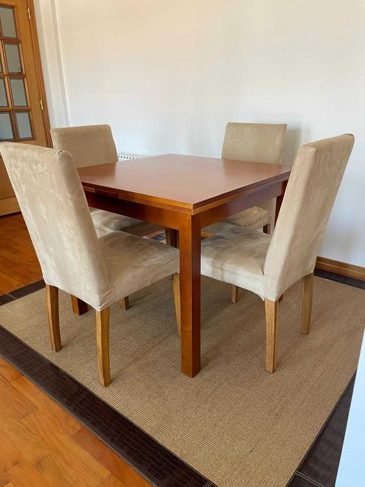 Mesa de jantar extensivél com 4 cadeiras Habitat