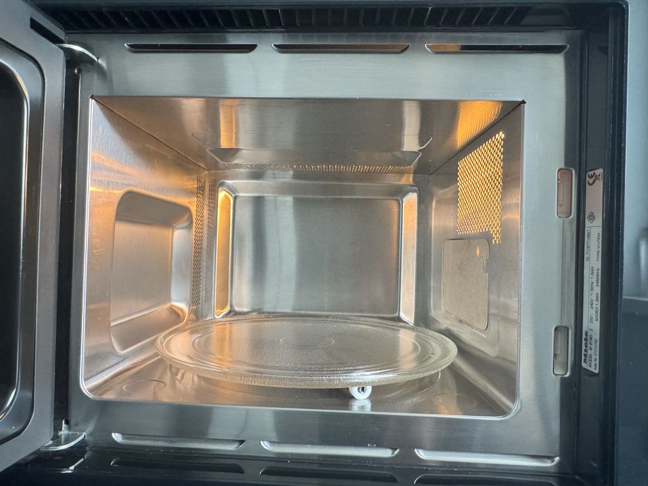 Miele 8160 вбудована мікрохвильова піч (мікрохвильовка)