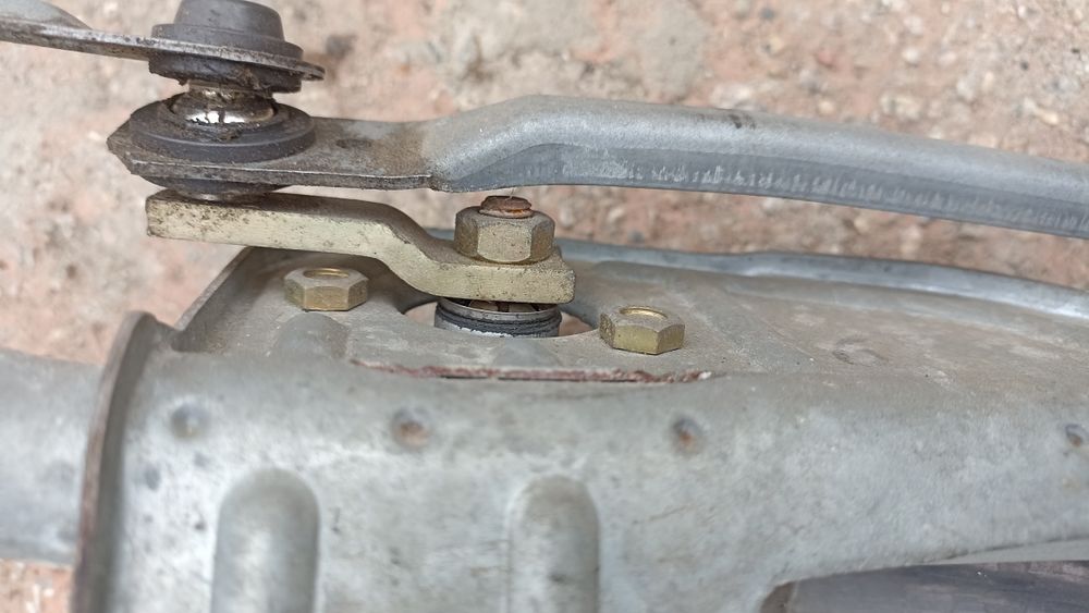 Моторчик стеклоочистителя Audi a4