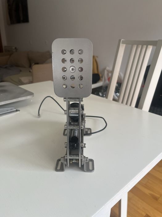 Pedaiis simracing Heusinkveld Ultimate Plus (com base incluida