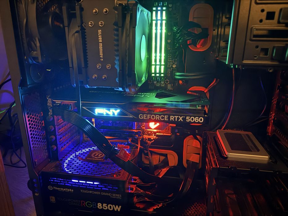 Sprzedam/zamienie na Playstaion 5/Rtx 5060 PNY Gwarancja