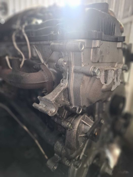 Motor Kia Carens 1.7