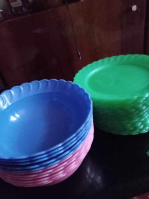 Закусочні тарілки