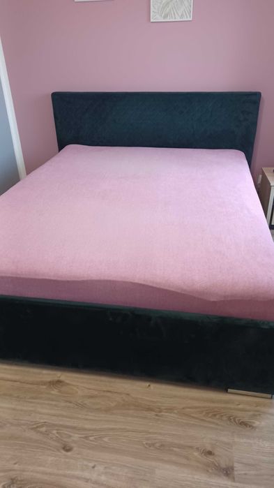 Sprzedam łóżko tapicerowane 160x200
