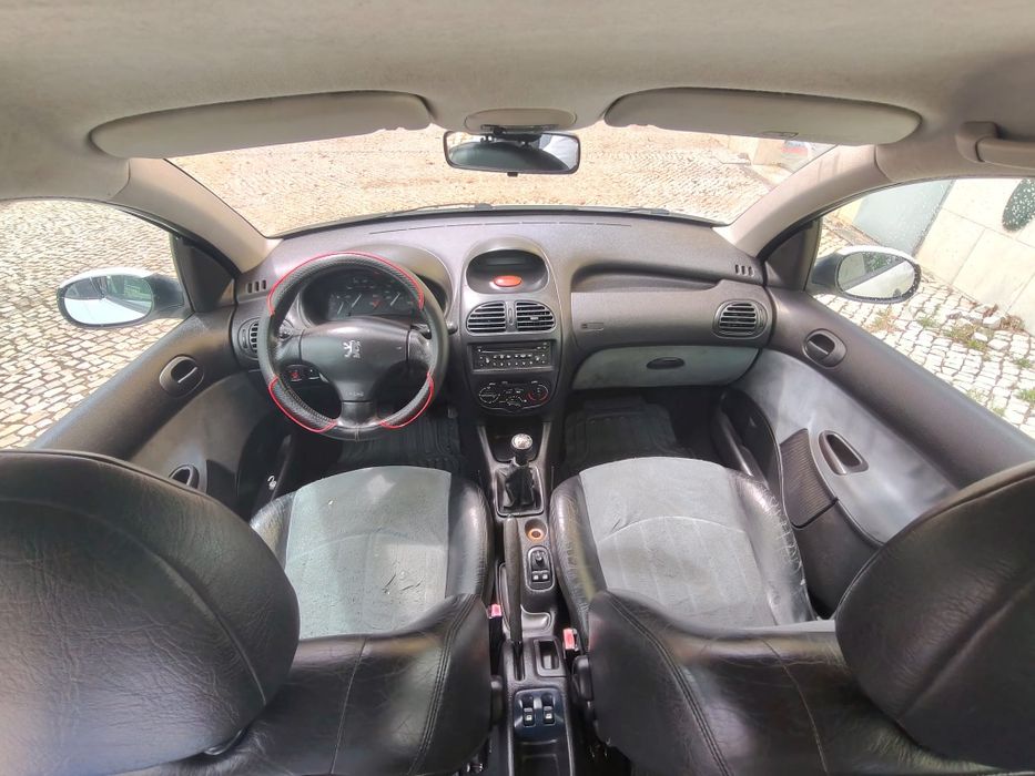 Peugeot 206 1.1 Gasolina (2002)