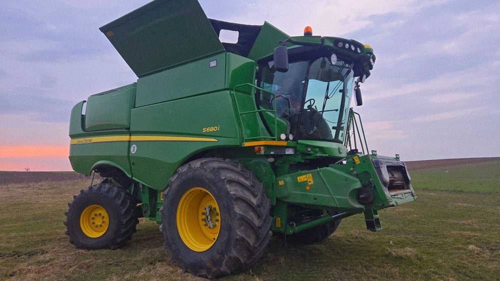 John deere S680i