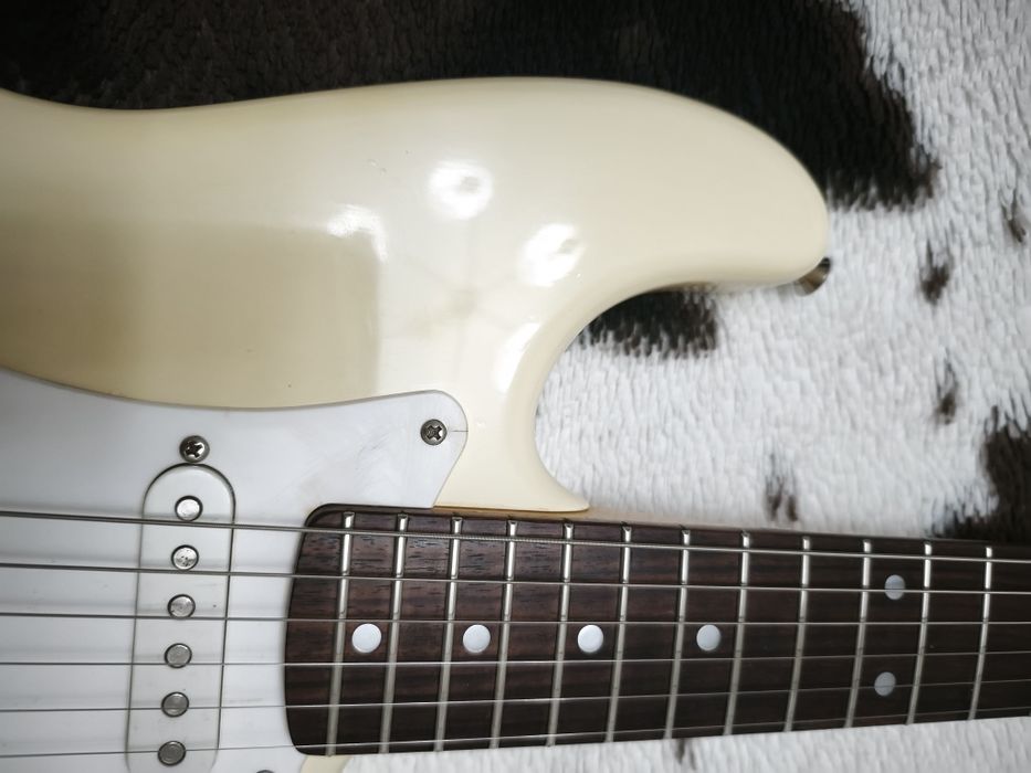 Squier by Fender Affinity S-S-S