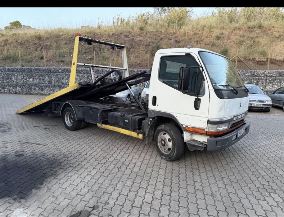 Mitsubishi canter 649 ano 98 3.9 (Pronto socorro)Nao aceitos trocas só venda !