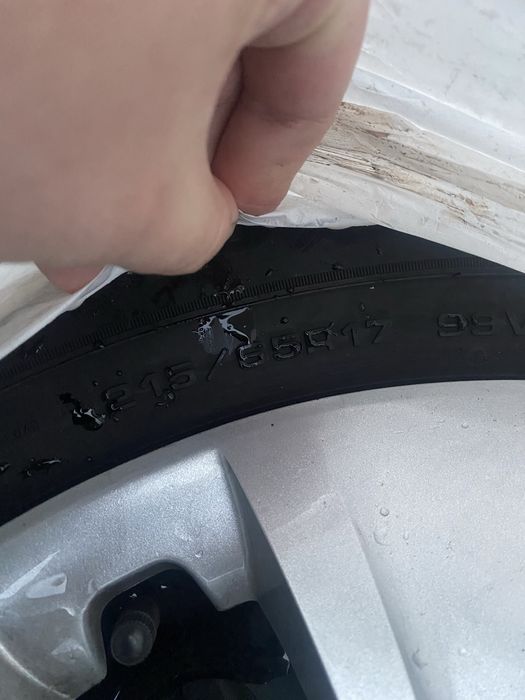 Opony zimowe 215/65/17