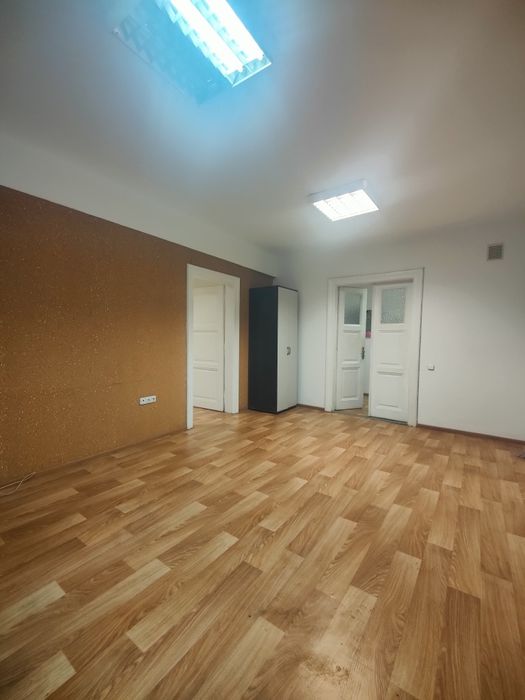 Оренда Офіс Антоновича ( Коновальця) 100 м.кв, 4 Зали,ц 500 у.о