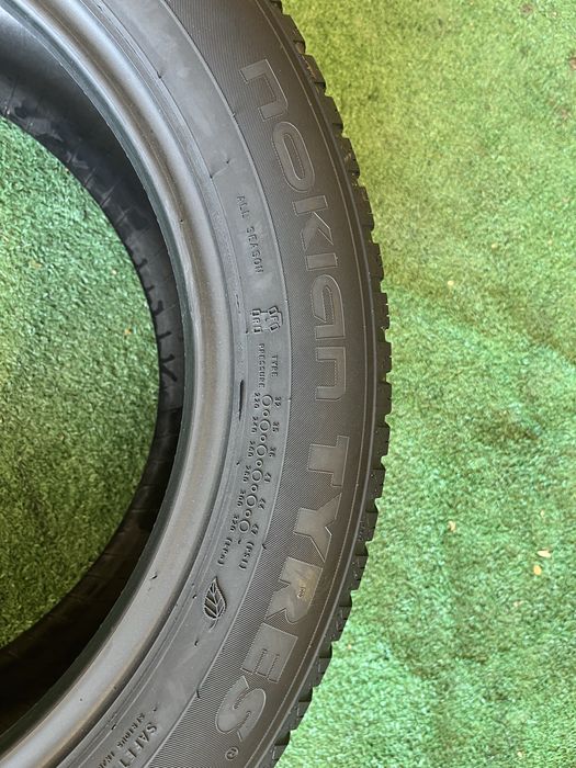 2x205/55R16 Nokian