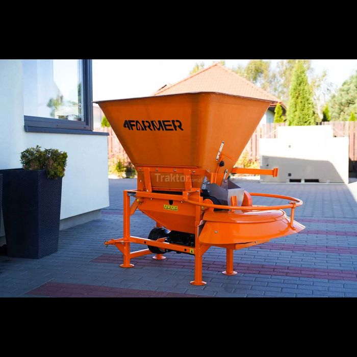 POSYPYWARKA M320 320 L – Wąski wysiew
