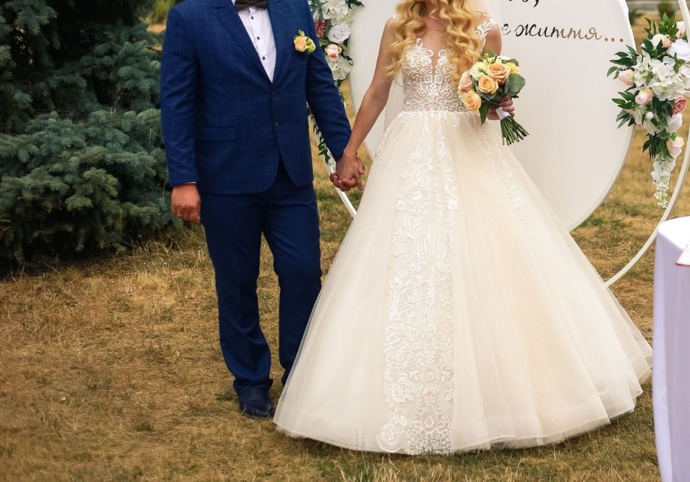 Свадебное платье
