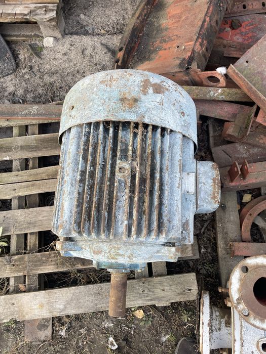 Продам електродвигун 10 квт 11 квт 30 квт