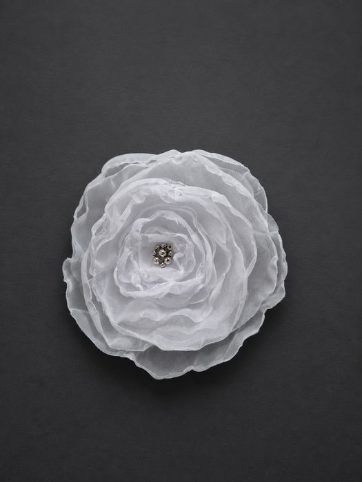 Broszka  biały kwiat (14 cm)