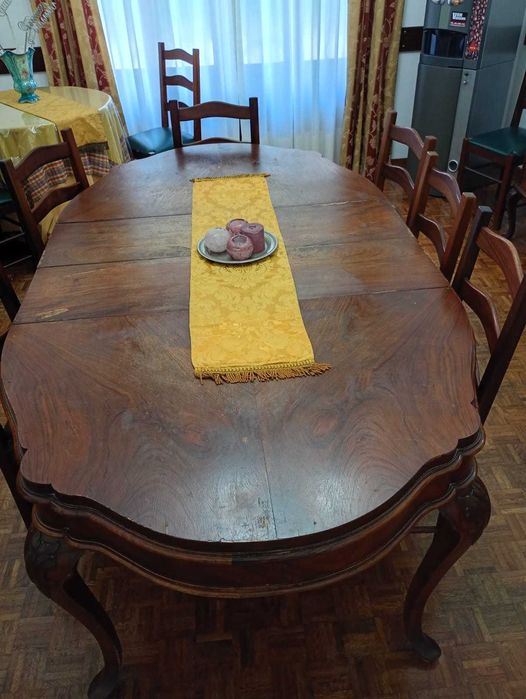 Móvel e Mesa de Sala