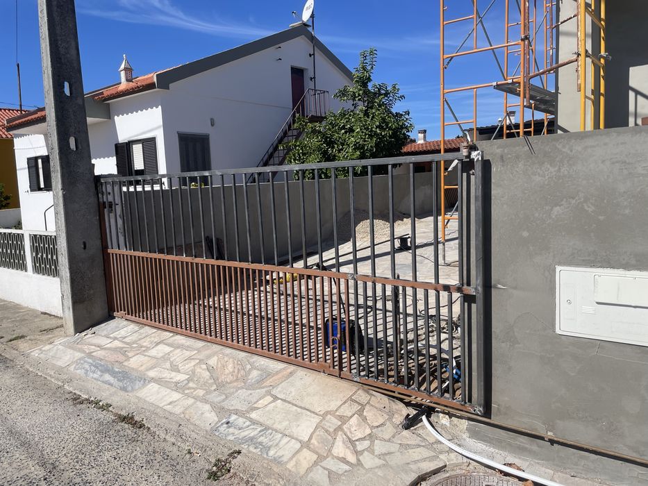 Trabalho de serralharia