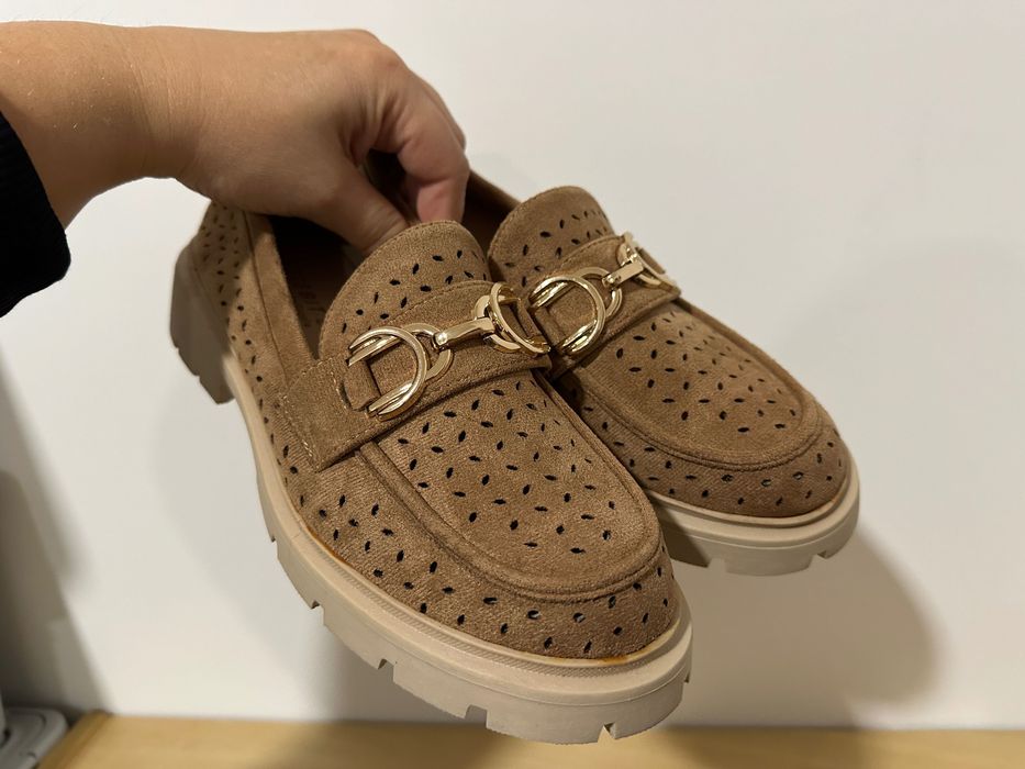 Sapatos Beges / Camel Nº 38 Novos