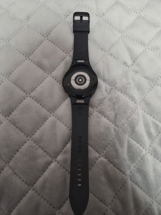 Продам смартчасы Samsung Watch6 Classic 47mm в идеальном состоянии