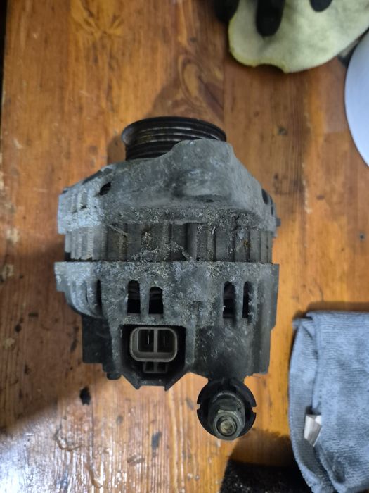 Генератор Nissan Primera P10 2.0 (12V 80A) — Оригинал