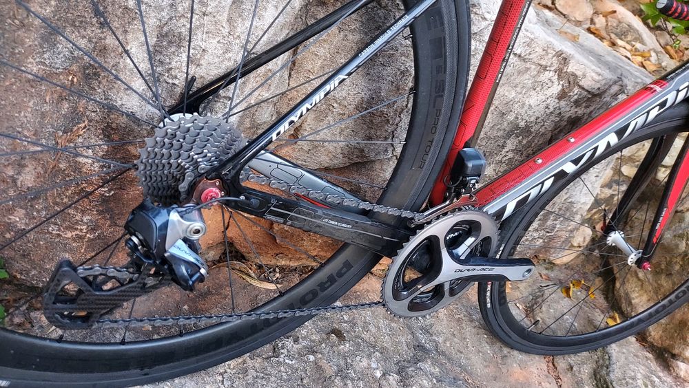 Olympia Carbono | Shimano Dura.ace Di2 T54 

Trek Madone  | Shi