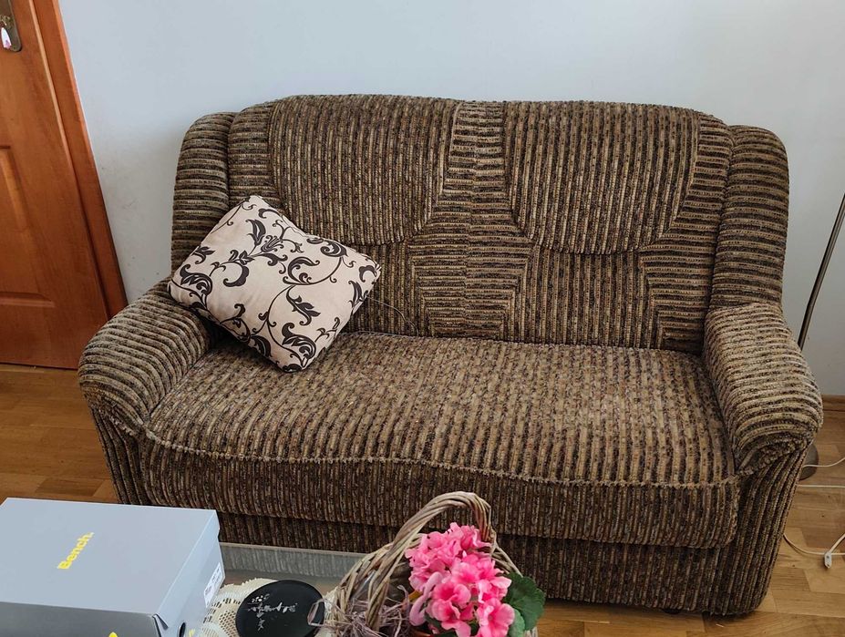 Sofa 2 osobowa  w dobrym stanie