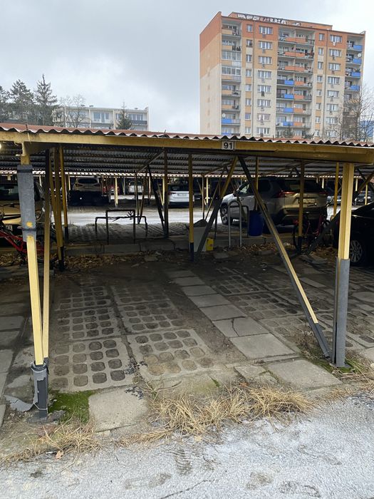 Miejsce parkingowe wiata Retkinia