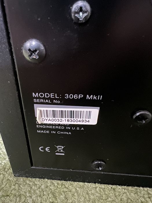 Студійний монітор JBL 306P