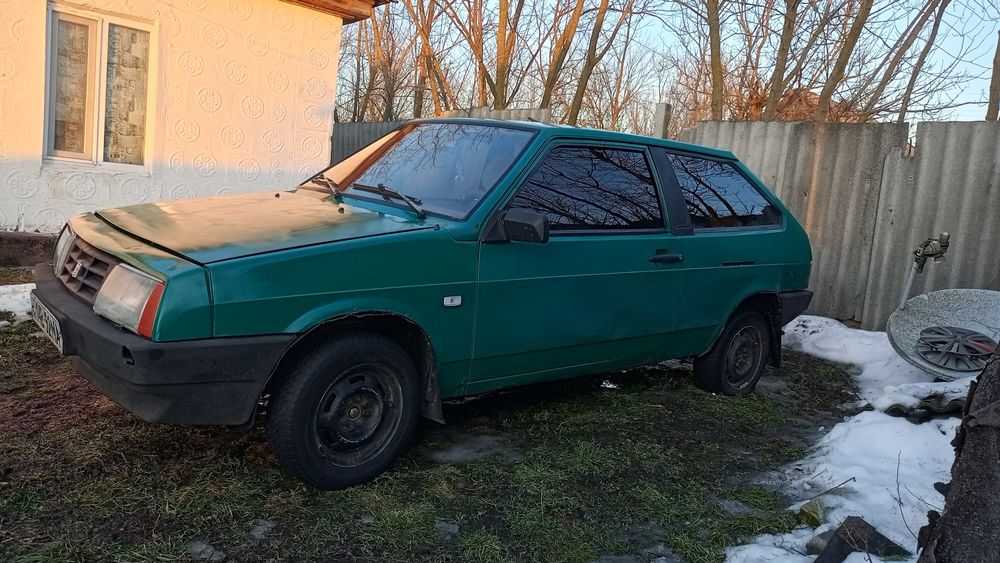 Ваз 2108. На впевненому ходу. Економна.