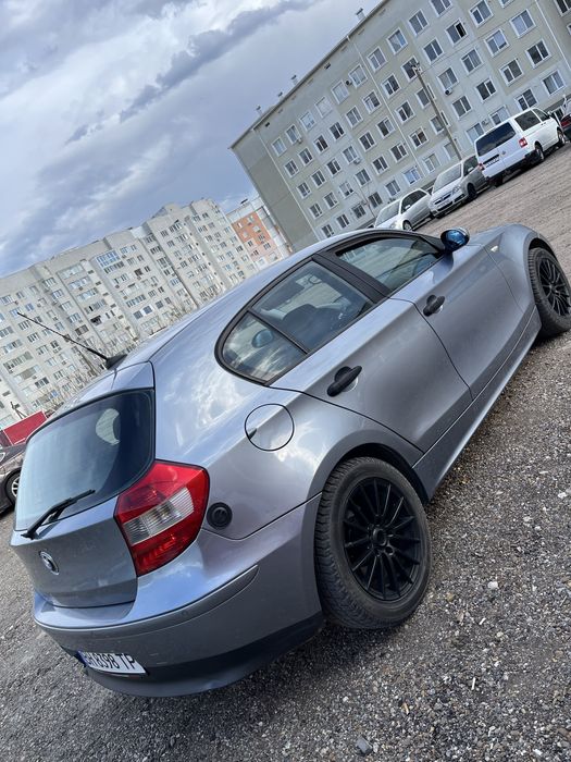 Bmw 1 2006  год газ/бензин