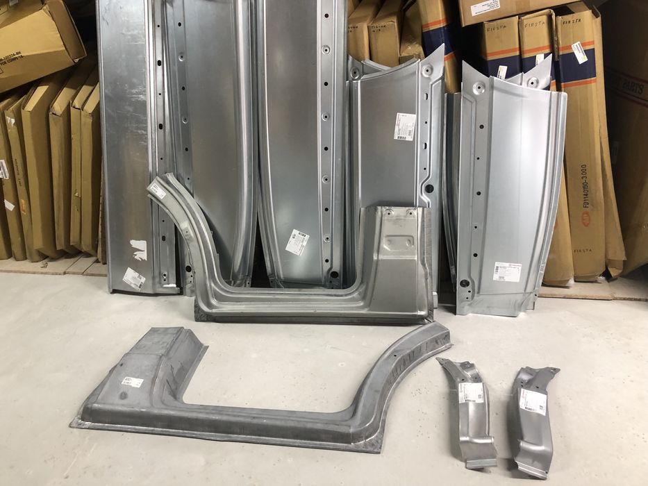 Бочини пороги арки Mercedes Sprinter 2006- Мерседес Спрінтер Дельфін