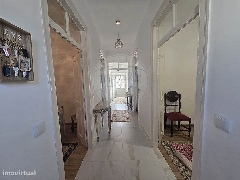 Moradia T4 para venda