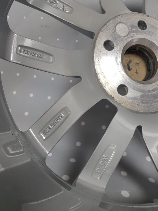 17 оригінальні диски VW Golf Jetta Passat T Roc Caddy 6x17 ET50 Kemora