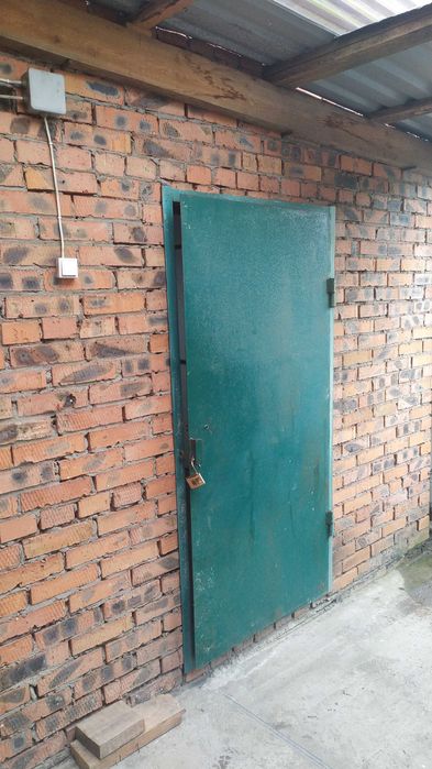 Від власника! Здам гараж 45 м² в оренду в центрі Хмельницького під склад або зберігання авто