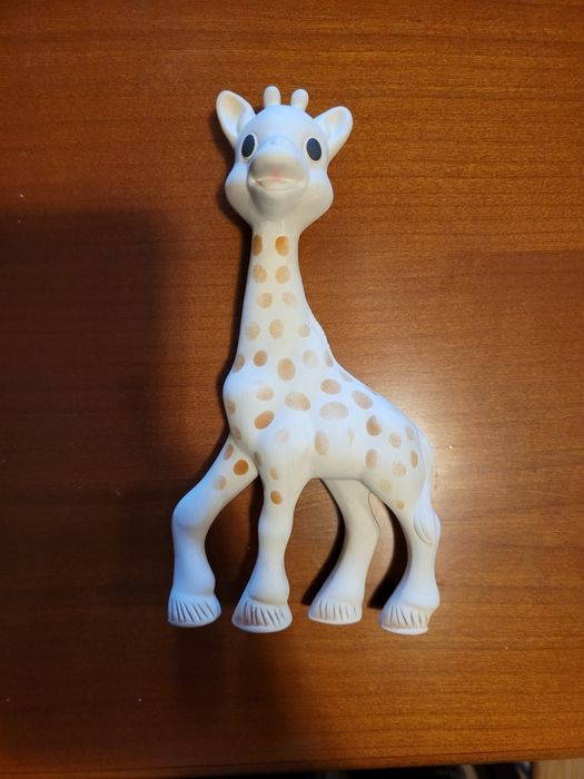 Żyrafa Sophie, piszcząca