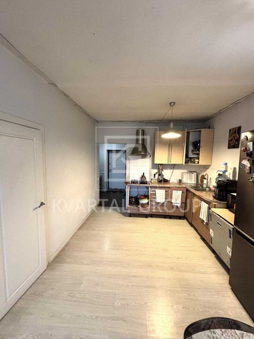 Кутовий таунхаус з власним укриттям, поряд озеро БЕЗ КОМІСІЇ