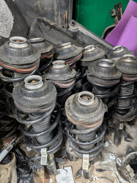 Разборка  Jeep Cherokee KL 19-23 2.4/2.0/3.2 - Запчасти