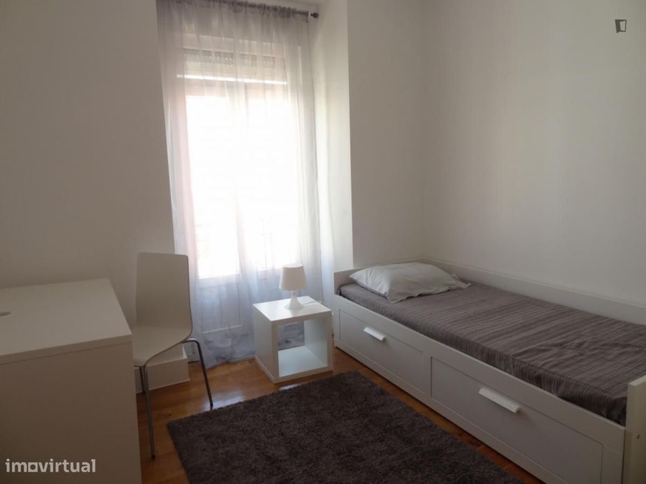 Quarto - localizado em Penha de França Lisbon